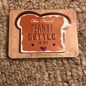 Too Faced Peanut Butter and Jelly palette